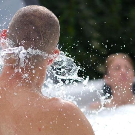 O Et Terre, Gite Ressourcement Bains Spa Cryo Sauna Et Foret Dormelles 外观 照片